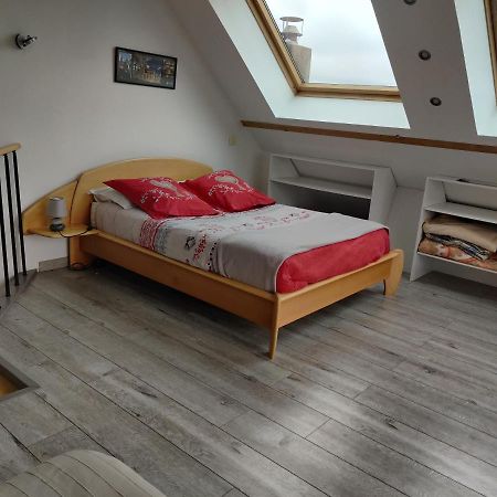 Gite Plages Du Debarquement Agy Zewnętrze zdjęcie